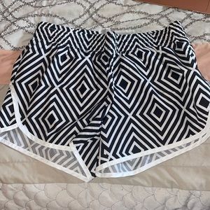 Black/white athletic shorts